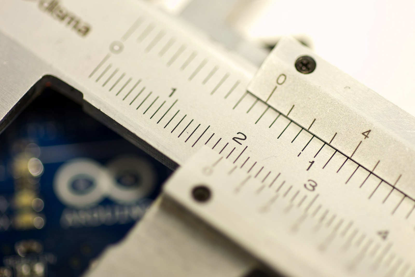 Importer Using Essential Inspection Tools Before Shipment - Ensuring product quality and compliance prior to export